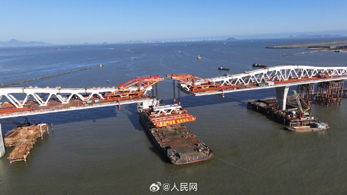 澳門(mén)最大の海上橋の閉合工事が無(wú)事完了