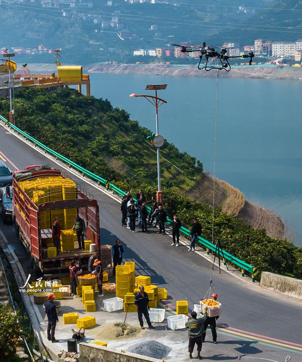 産業(yè)振興に寄與する農(nóng)業(yè)機(jī)械　湖北省秭帰