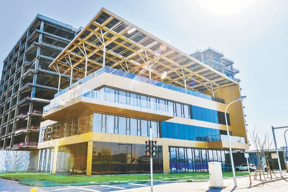 首程時代センターのカーボンマイナス実証建築物の外観。撮影?鄧偉