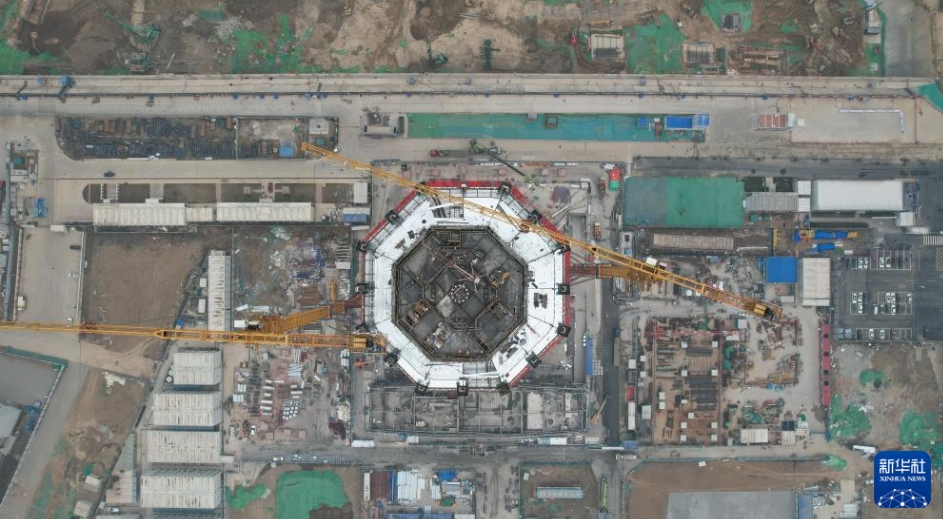 中國(guó)中化大廈の主體工事が完成　河北省雄安新區(qū)