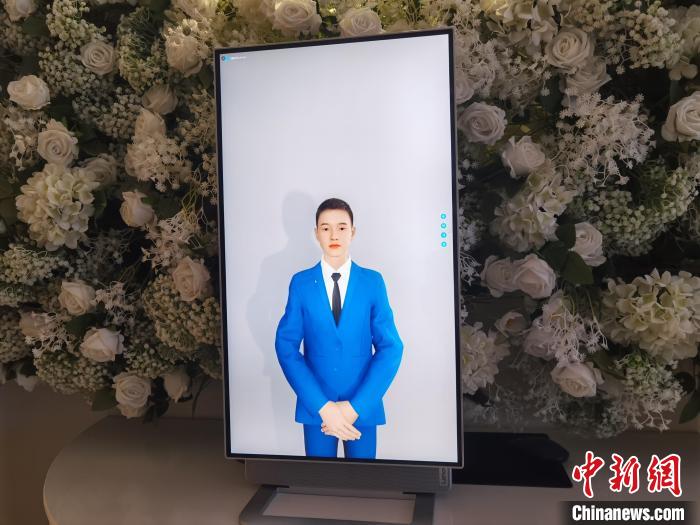 AIデジタルヒューマン「小無」（撮影?鮑夢妮）。