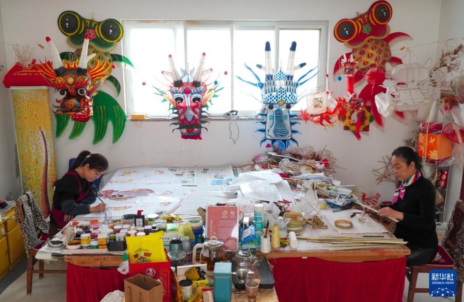 春が訪れ、凧の生産も繁忙期に　山東省濰坊