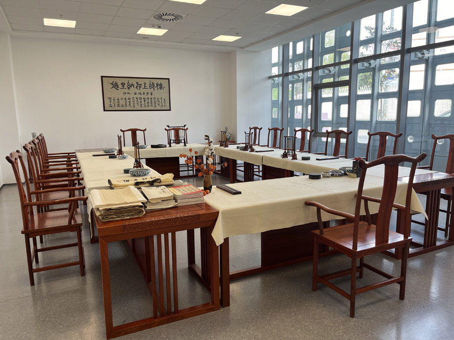 中國(guó)文化センターの市民講座が人気に　セルビア?ベオグラード