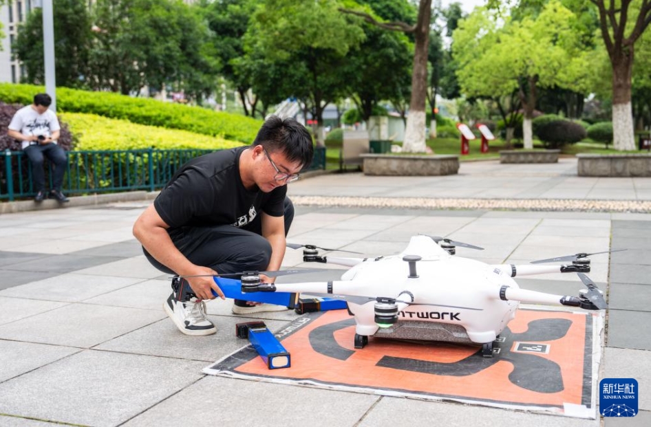 湖南省初の低空域飛行による常設(shè)物流ルートを取材