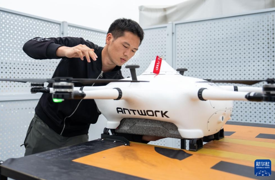 湖南省初の低空域飛行による常設(shè)物流ルートを取材