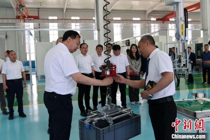 スマートロボットがBBQ…中國內(nèi)外の専門家が河北省でスマート製造を體験