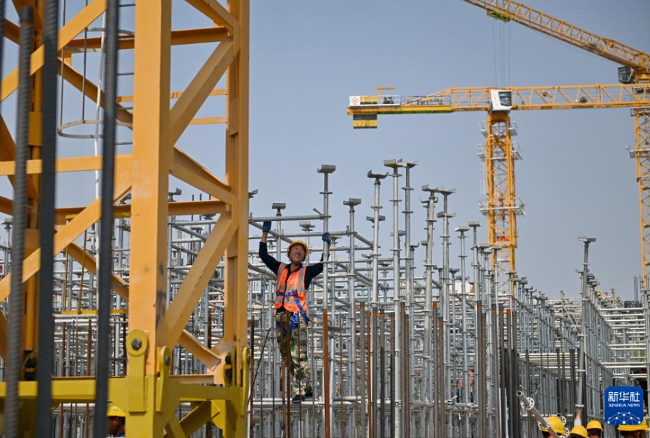 建設が著実に進む雄忻高速鉄道の雄安地下區(qū)間　河北省