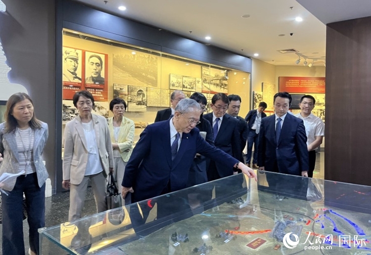 日本の創(chuàng)価學(xué)會(huì)青年代表団が中國人民抗日戦爭記念館を訪問
