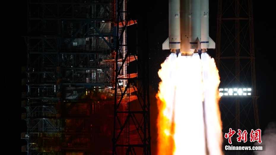 中國、パキスタンの多目的通信衛(wèi)星を打ち上げ