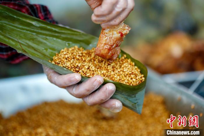 端午節(jié)にユニークな臭鱖魚ちまきはいかが？　安徽省黃山