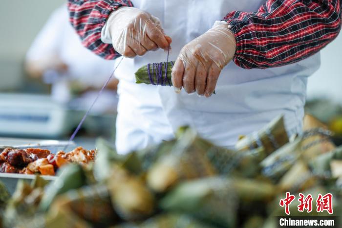 端午節(jié)にユニークな臭鱖魚ちまきはいかが？　安徽省黃山