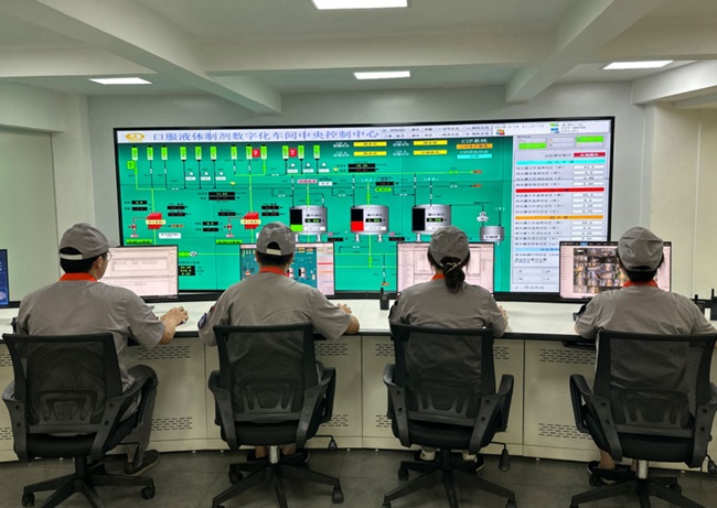 內(nèi)服薬體制剤デジタル化作業(yè)場(chǎng)中央制御センター。 撮影?李美玉