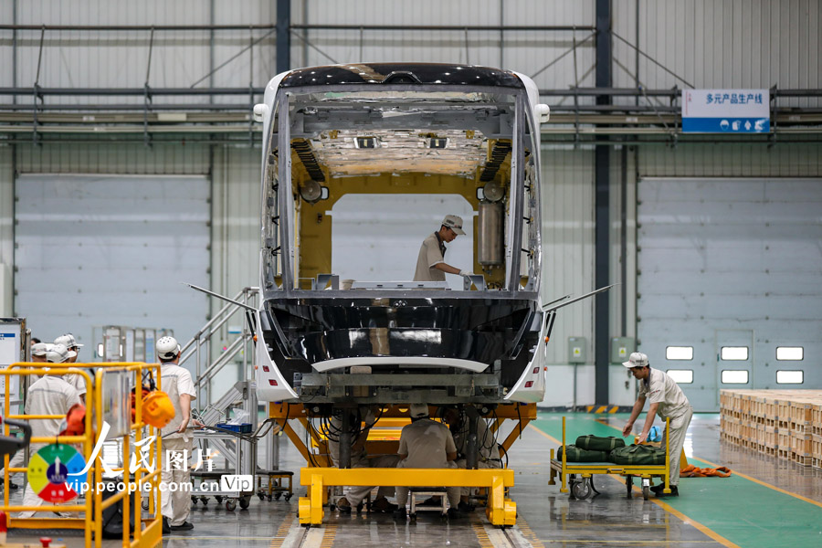 水素を動(dòng)力源とする新型スマート列車を製造する四川省の工場