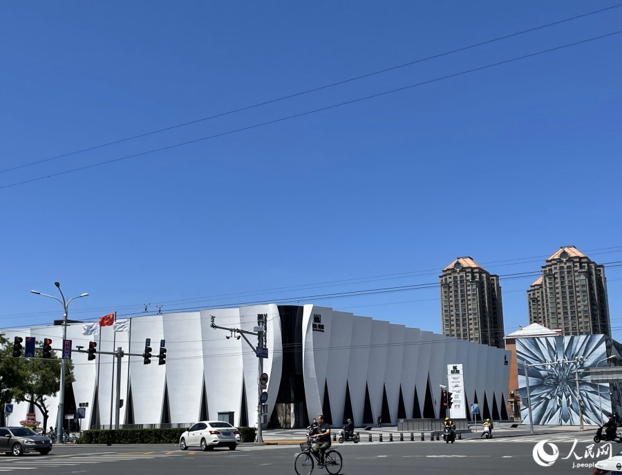 現(xiàn)在は家具店が多く集まる商業(yè)施設(shè)になっているかつての「百脳匯」（撮影?勝又あや子）。