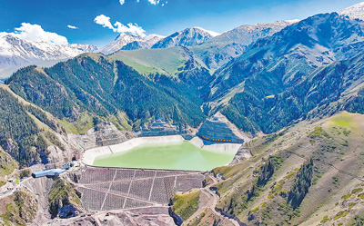 阜康揚(yáng)水発電所上部ダムプロジェクト。撮影?祁磊（人民視覚）