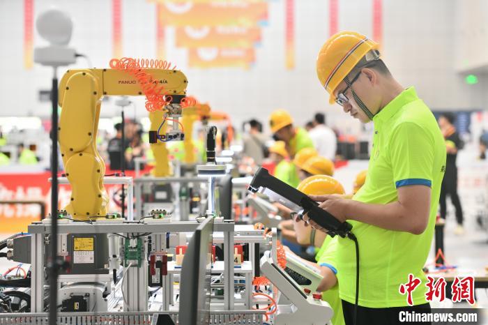 2千人の出場者が「職業(yè)能力」を競う　山西省太原