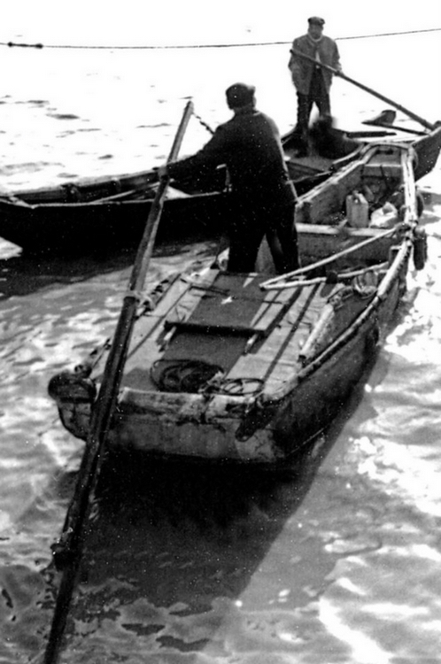 東極島の漁師らが救助活動を行った小舟（提供?洪暁敏氏）