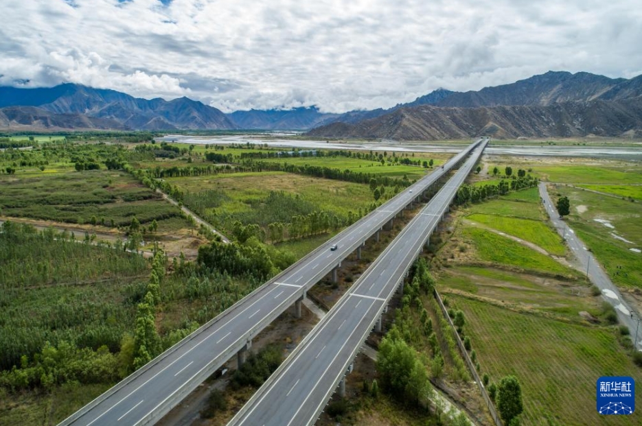 拉薩―日喀則を結(jié)ぶ高等級道路が開通　西蔵