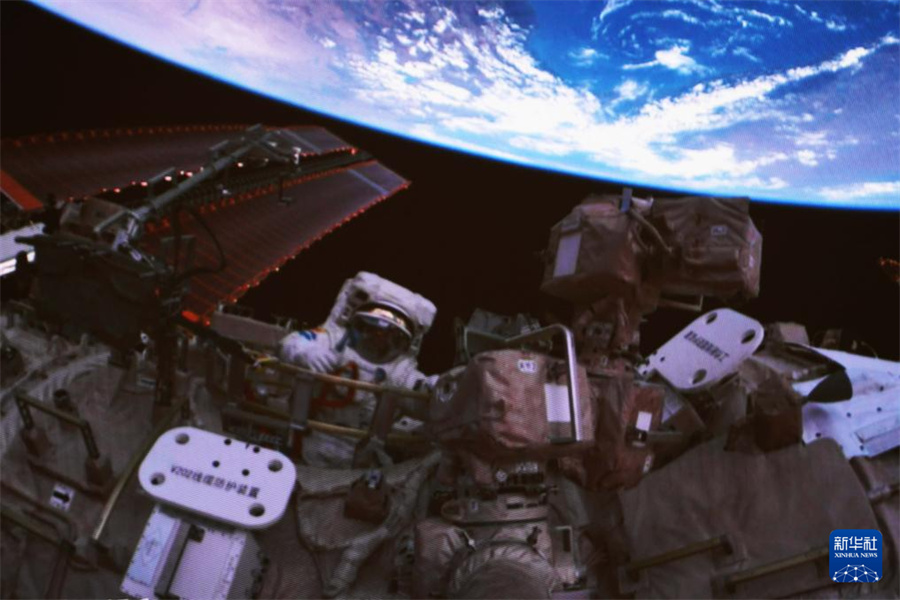 「神舟18號」の宇宙飛行士、2回目の船外活動を完了