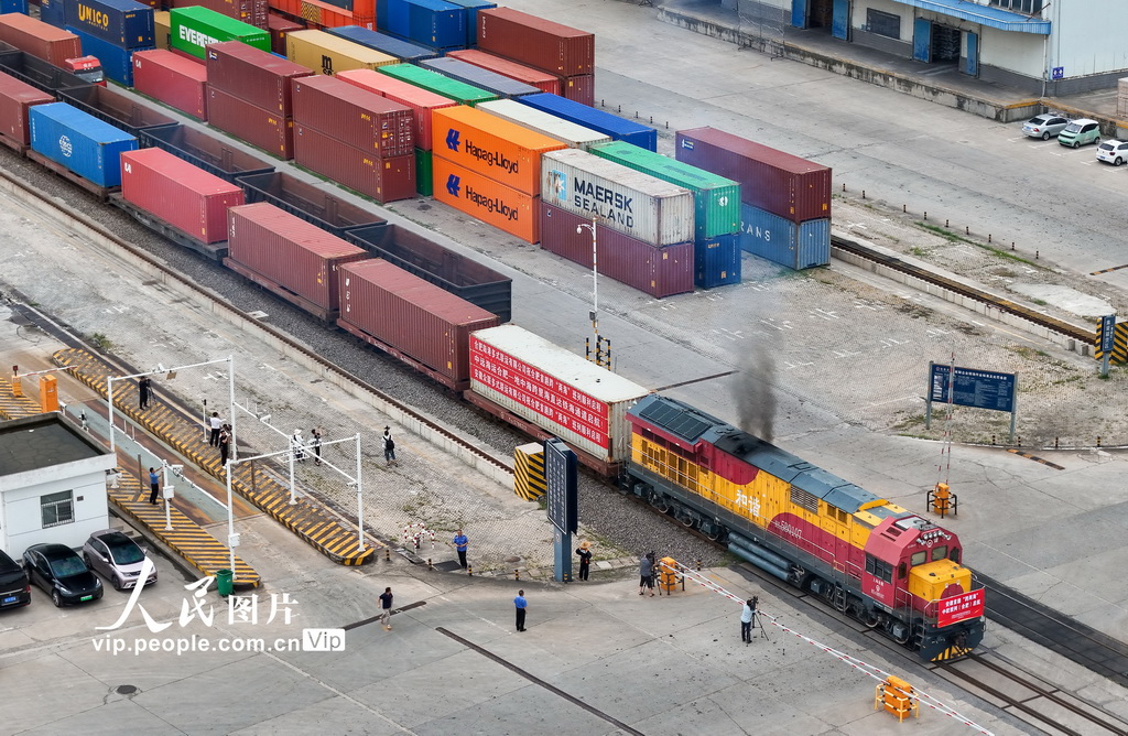 「2つの海を渡る」中歐班列が初運行　安徽