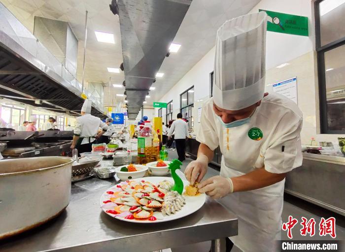 見(jiàn)た目に優(yōu)れ、身體にも良い薬膳料理コンテスト　広西