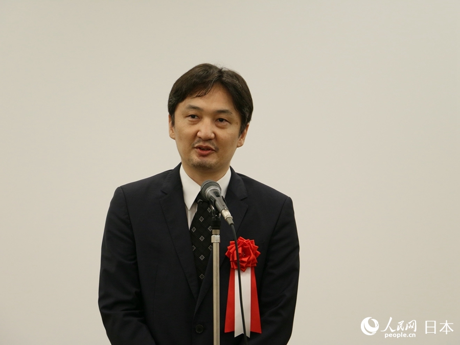 光影共鳴　光彫りの世界と中國影絵人形のコラボ展が東京で開幕