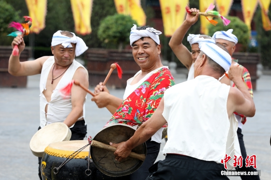 「臨汾鑼鼓ライブPKコンテスト」開(kāi)催　鳴り響く威風(fēng)鑼鼓の伝統(tǒng)曲　山西省