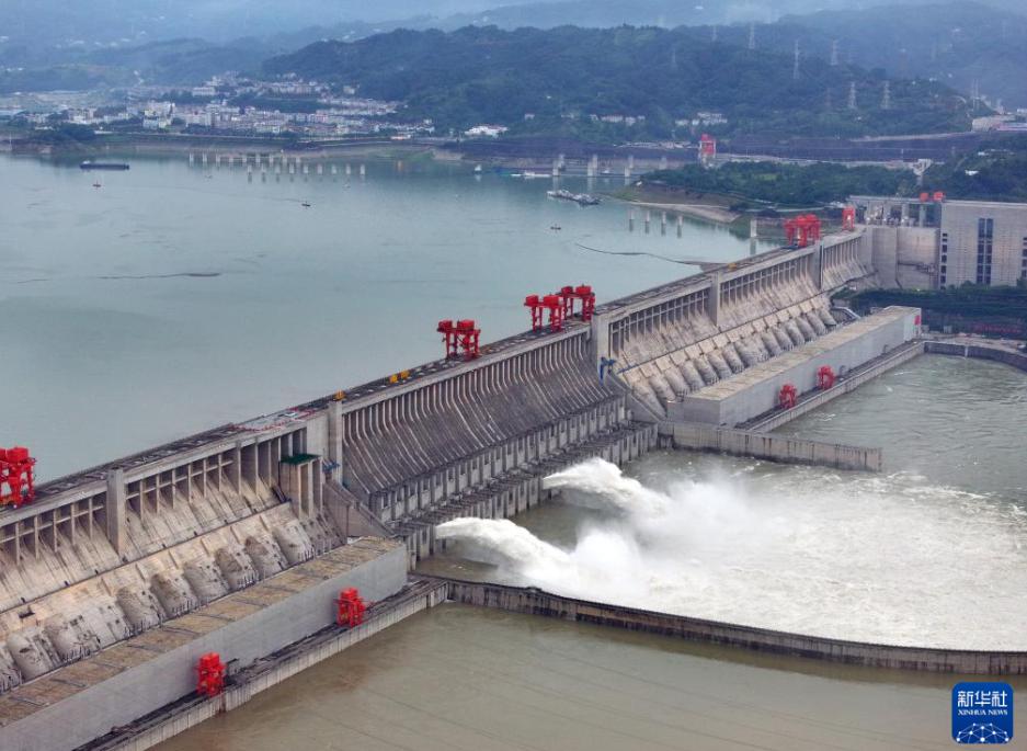 三峽ダム、今年初めての放流を?qū)g施