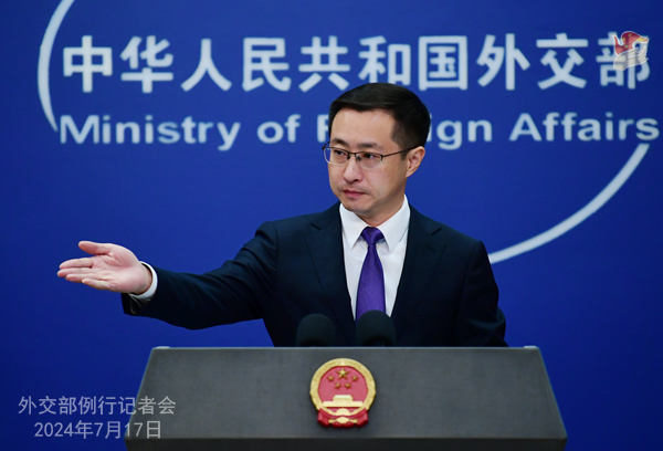 外交部「中國(guó)旅行を楽しむ外國(guó)人の増加を歓迎」