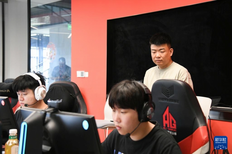 【新職業(yè)】eスポーツプレイヤー：ゲームが職業(yè)になる