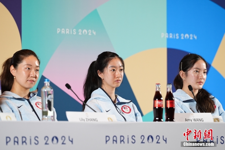 卓球米國代表の中國系選手が會見に登場