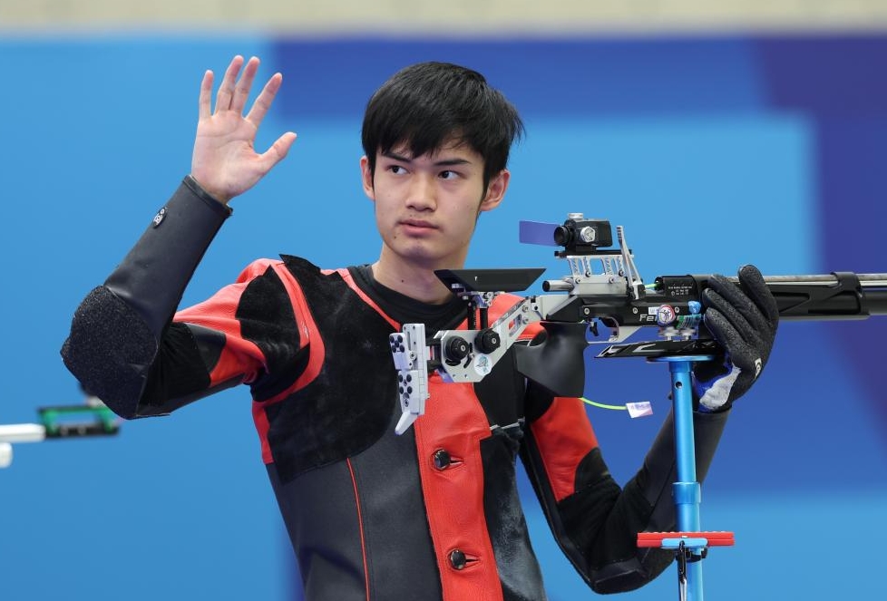 男子10メートルエアライフル個(gè)人で中國(guó)の盛李豪選手が金　パリ五輪