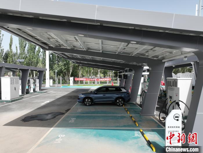 中國(guó)西北エリア初の「一體型スマート充電システム」モデルセンターを訪ねて