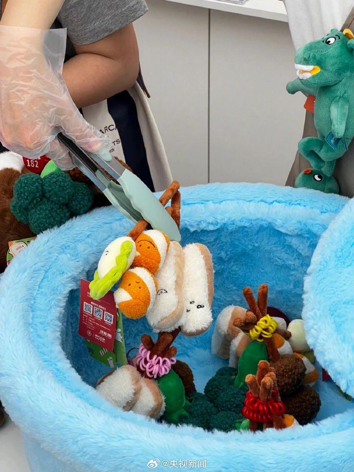 甘粛省博物館が打ち出す「マーラータンぬいぐるみセット」が話(huà)題に