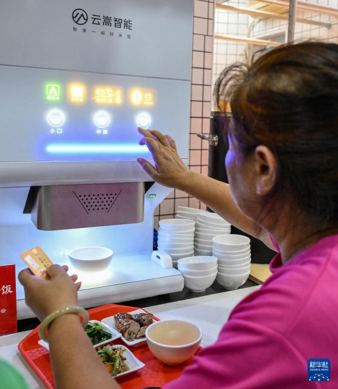 友達(dá)から「いいね！」が集まる広州?南源街道のシニア食堂