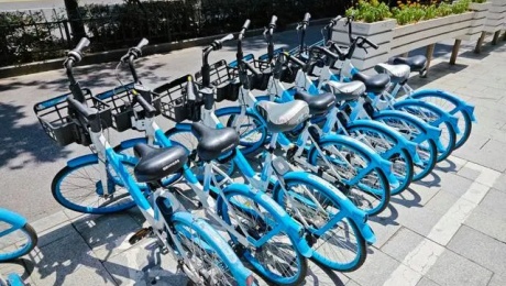 【音聲ニュース】 シェア自転車、サドルに「クールカバー」を使用