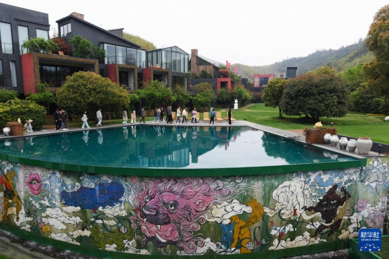 【新職業(yè)】 民泊施設(shè)バトラーの孟金錦さん「大自然の中で自分の価値を高める仕事」