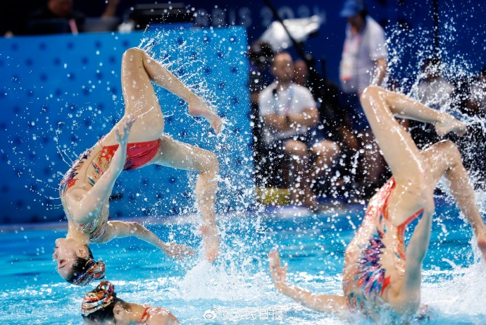 アーティスティックスイミングのチーム種目で中國(guó)が初の金メダル　パリ五輪