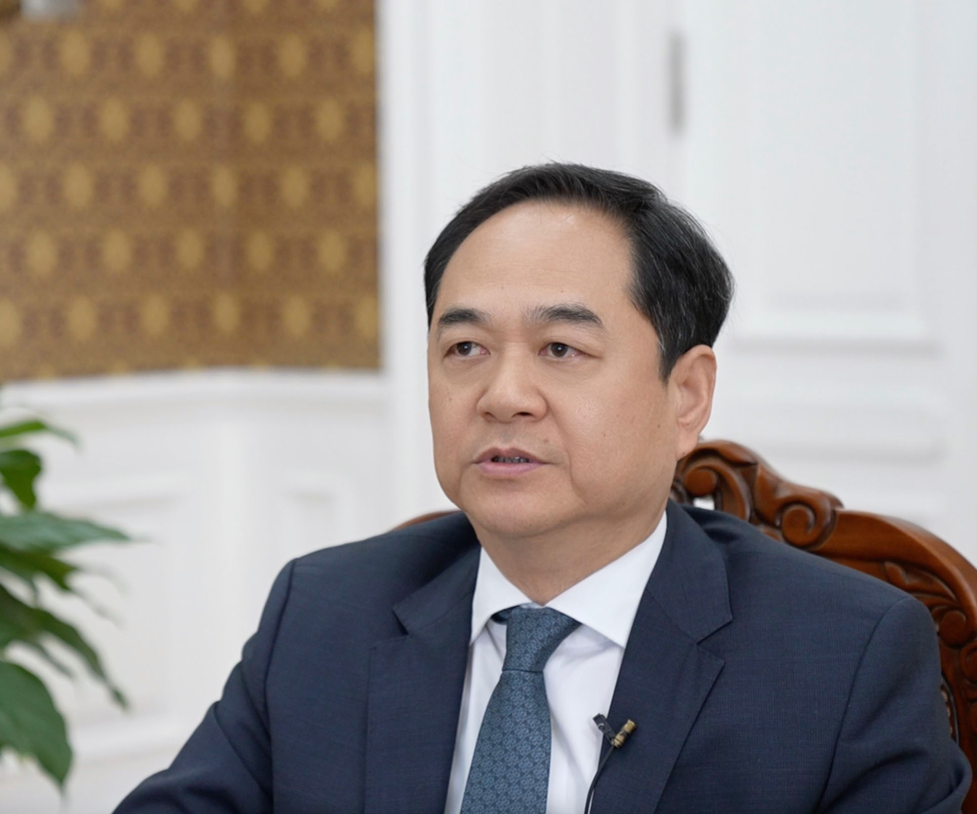 中國人民対外友好協(xié)會(huì)の楊萬明會(huì)長「中日民間外交は常にかけがえのない役割を果たす」              現(xiàn)在、中日両國は経済?貿(mào)易、地方、青少年、人的?文化的分野などで交流を再開し、交流や対話が活発化しており、両國関係のたゆまぬ前向きな発展に向けて好ましい雰囲気が醸成されている。中國人民対外友好協(xié)會(huì)の楊萬明會(huì)長はこのほど人民網(wǎng)の単獨(dú)インタビューに応じ、中日の友好交流に対する思いを語り、中日民間外交の拡大に向けたさらなる取り組みを紹介した。              【詳細(xì)へ】