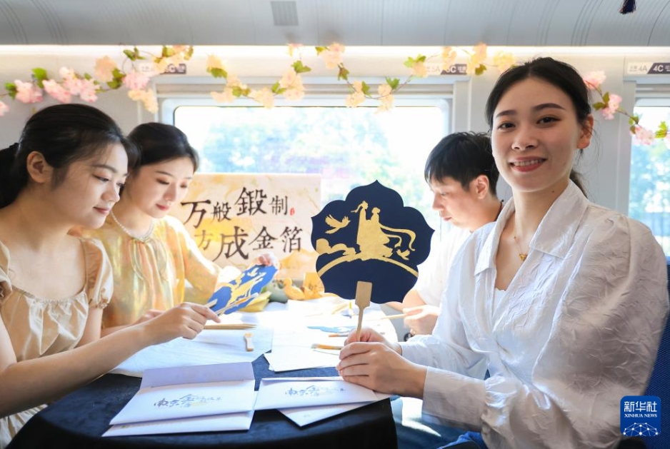 列車內(nèi)で舊暦の七夕迎えるイベント