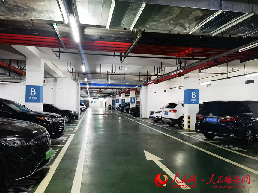 雄安新區(qū)容東エリアのある団地の地下車庫。撮影?王紅