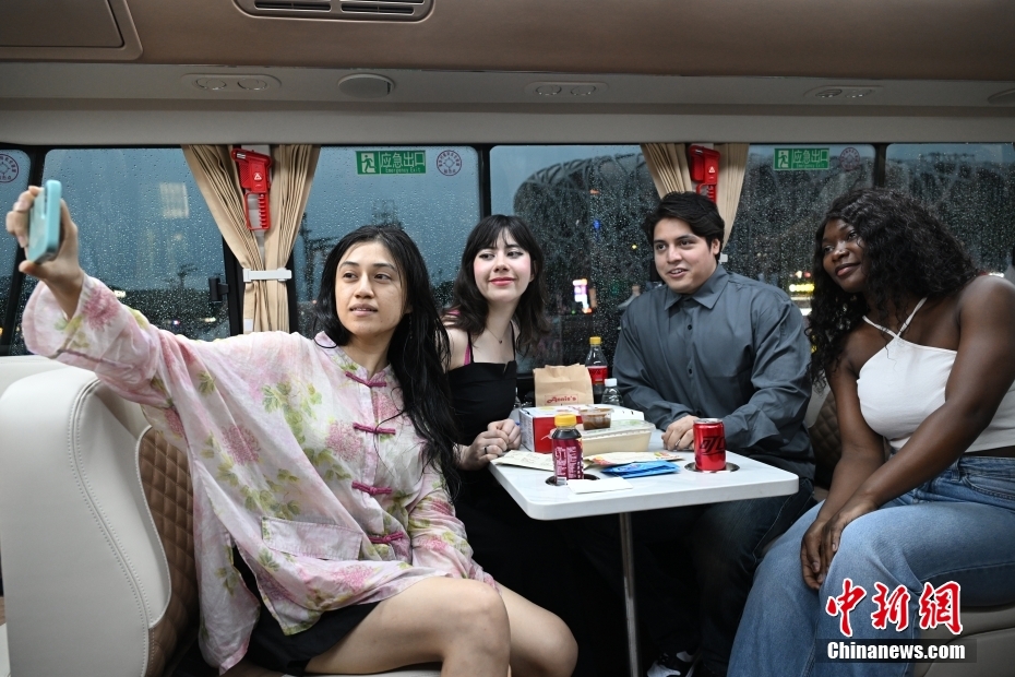 「潮朝陽観光バス」が運(yùn)行開始　北京