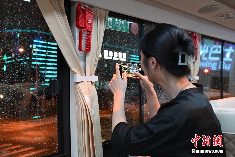 「潮朝陽(yáng)観光バス」が運(yùn)行開始　北京