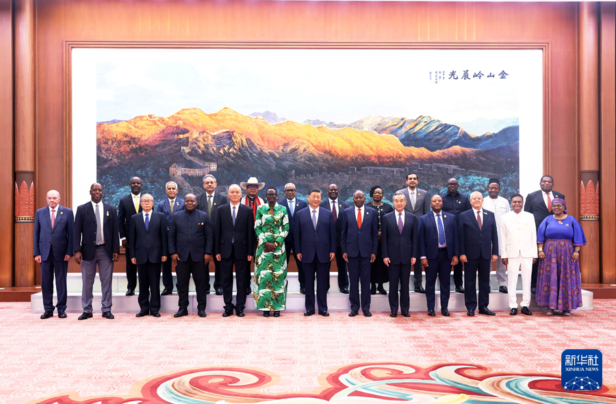 習(xí)近平國家主席、全人代IPU加盟40周年記念行事等に出席した外國議會(huì)議長(zhǎng)らと會(huì)見