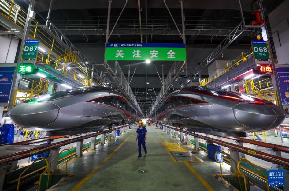 杭溫高速鉄道の開通控え、鉄道整備士が點検?メンテナンスを?qū)g施　浙江省