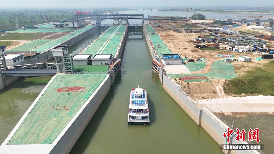 贛江南昌ハブ（主流）船閘が開(kāi)通、航行スタート　江西省
