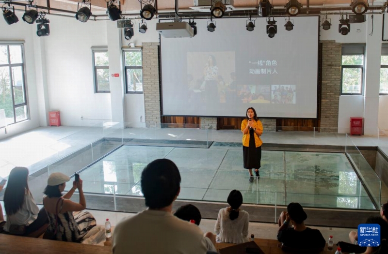 1千年の歴史を誇る黃山市黟県に移り住み若々しい力を注ぎ込む青年たち
