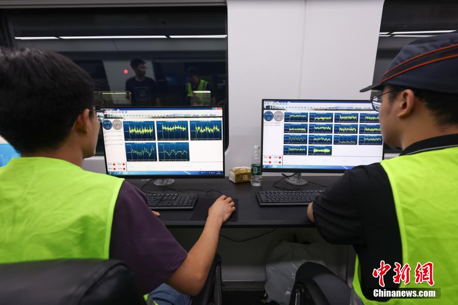 北京地下鉄6號(hào)線　多機(jī)能の市街鉄道総合検査車両が稼働