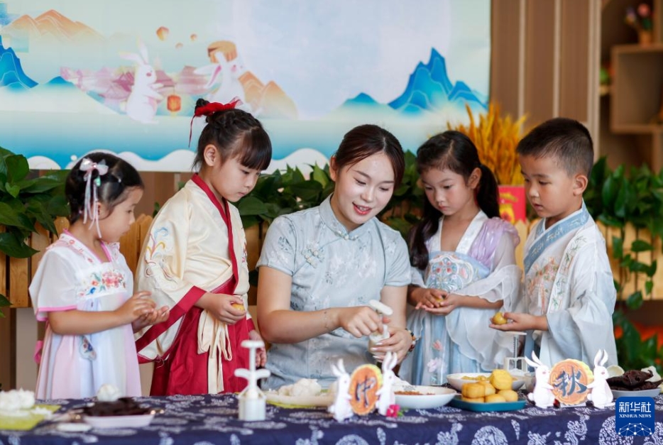 中秋節(jié)を控え中國各地で伝統(tǒng)的な行事を開催