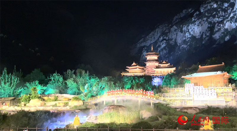 日本の若者が「禪宗少林?音楽大典」を沒入型體験　河南省